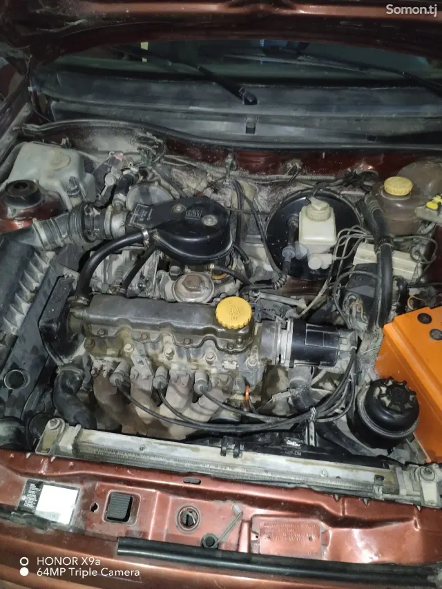 Opel Astra F 1993 · 1.8 MT