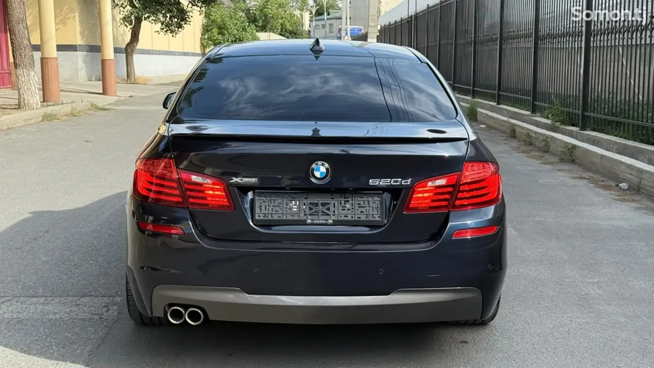 BMW 5 series 2016 · 2.0 AT