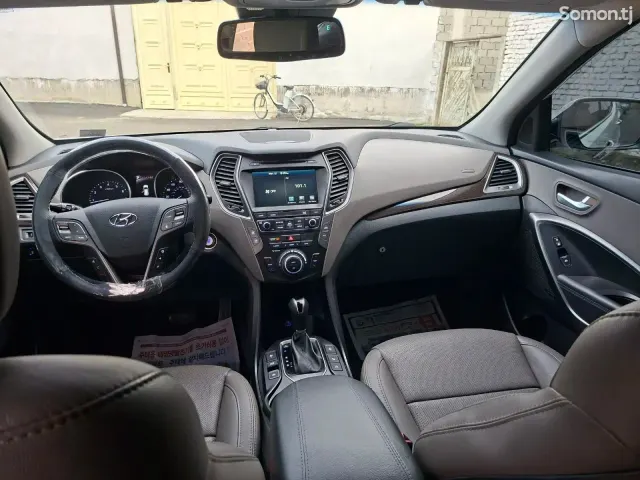 Hyundai Santa Fe 2016 · 2.0 AT