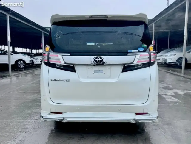 Toyota Vellfire 2016 · 2.5 AT