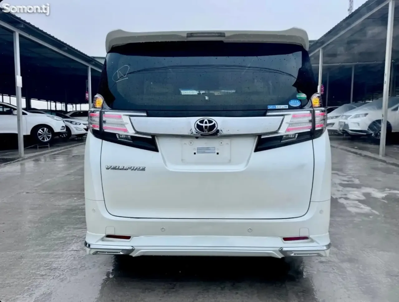 Toyota Vellfire 2016 · 2.5 AT