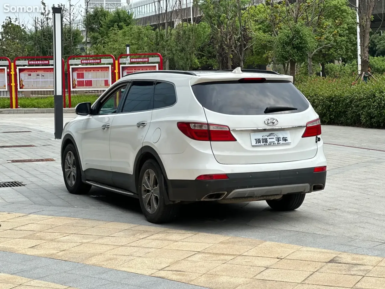 Hyundai Santa Fe 2014 · AT