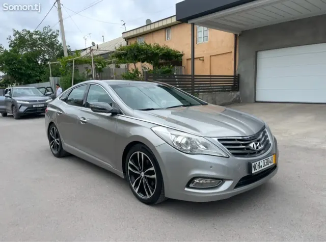 Hyundai Grandeur 2011 · 2.4 AT