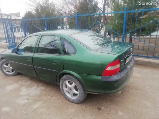 Opel Vectra B 1996 · 1.8 MT
