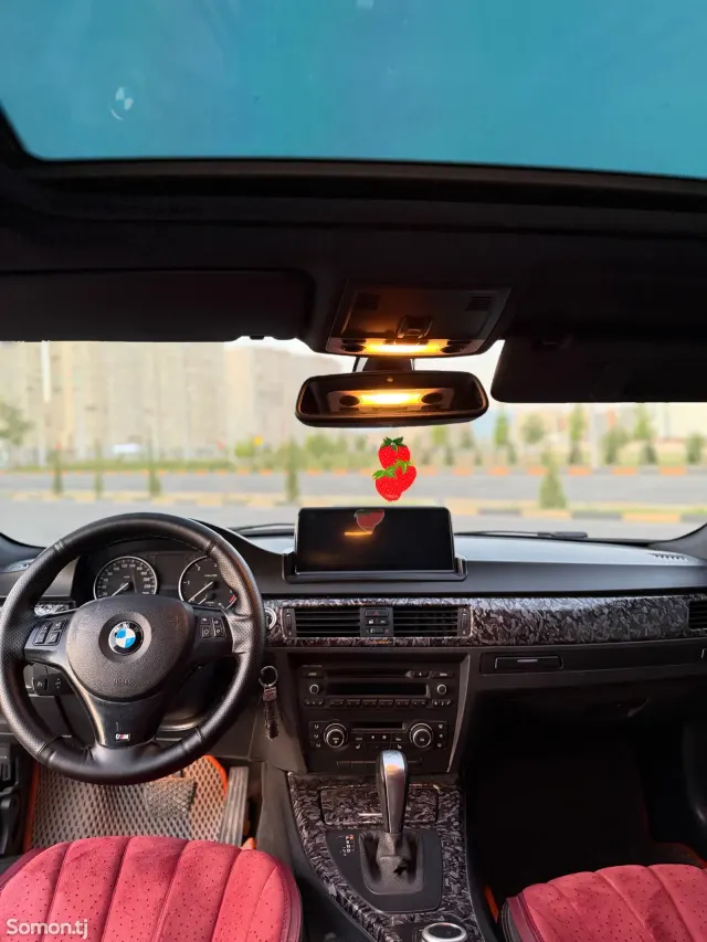 BMW 3 series 2010 · 2.0 AT