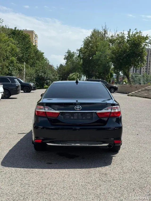 Toyota Camry 2016 · 2.5 AT