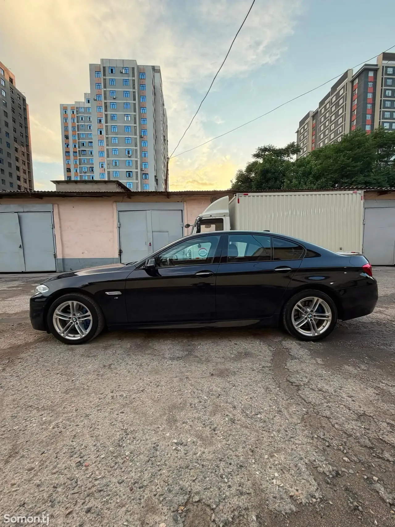 BMW M5 2015 · 3.0 AT