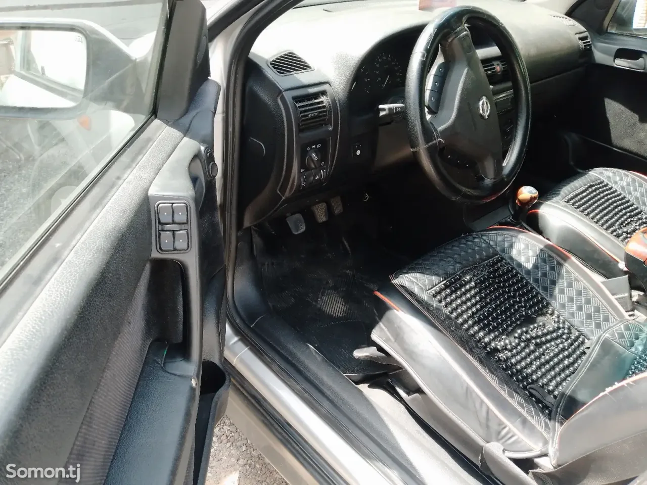 Opel Astra G 1998 · 1.6 MT