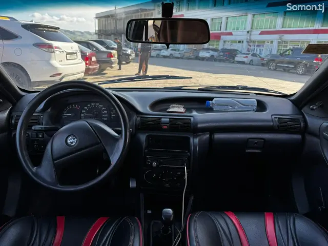 Opel Astra F 1995 · 1.6 MT