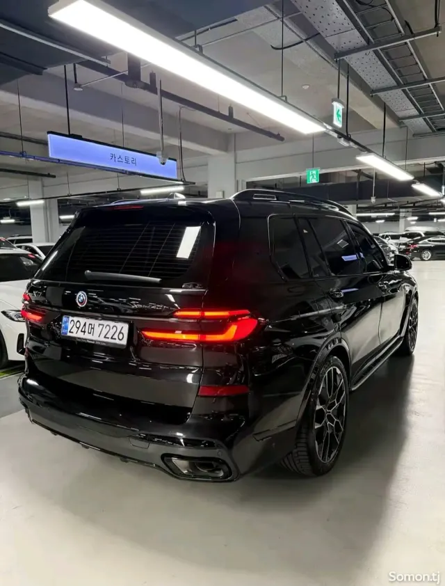 BMW X7 2024 · 3.0 AT