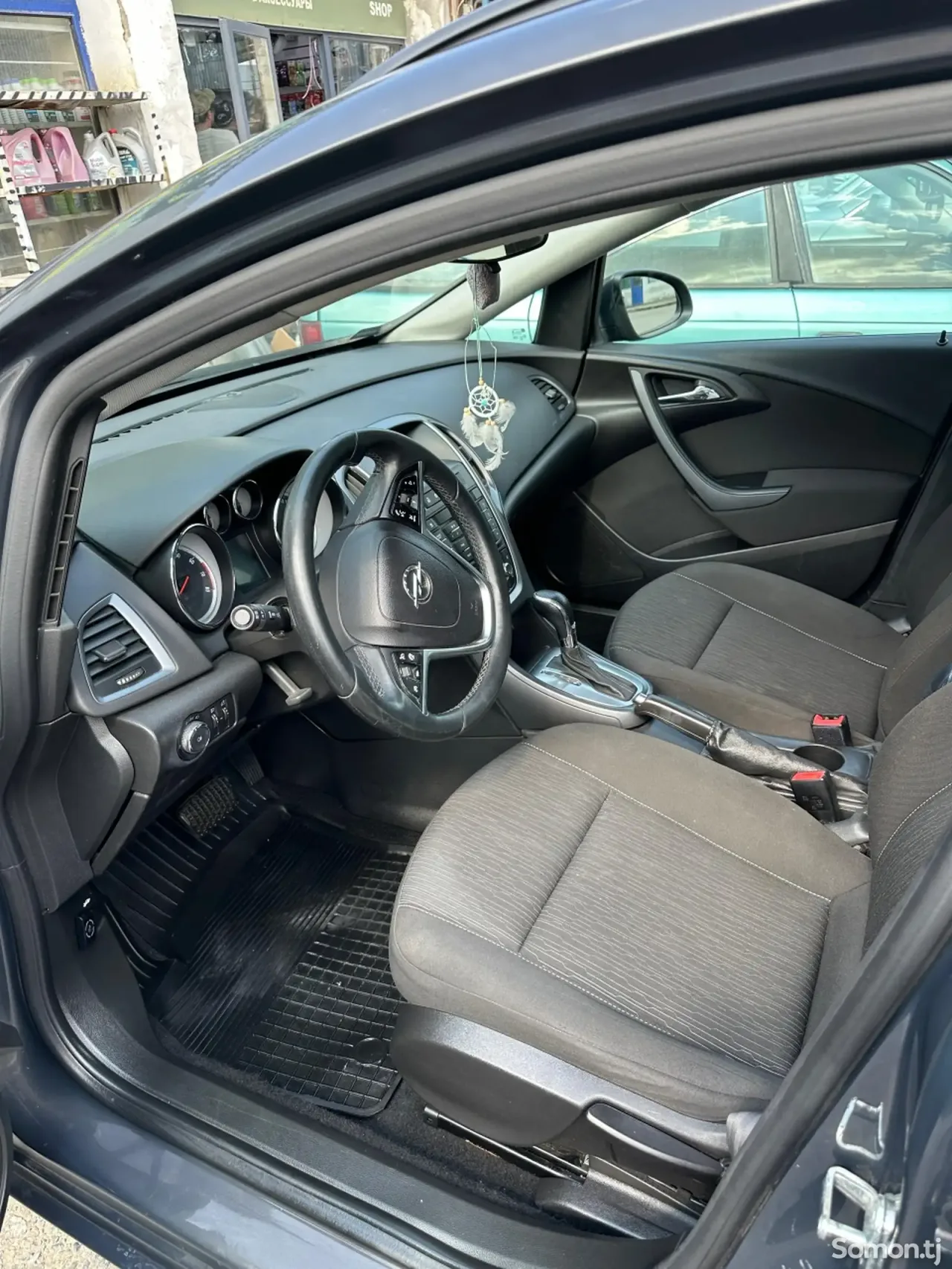 Opel Astra J 2015 · 1.4 AT