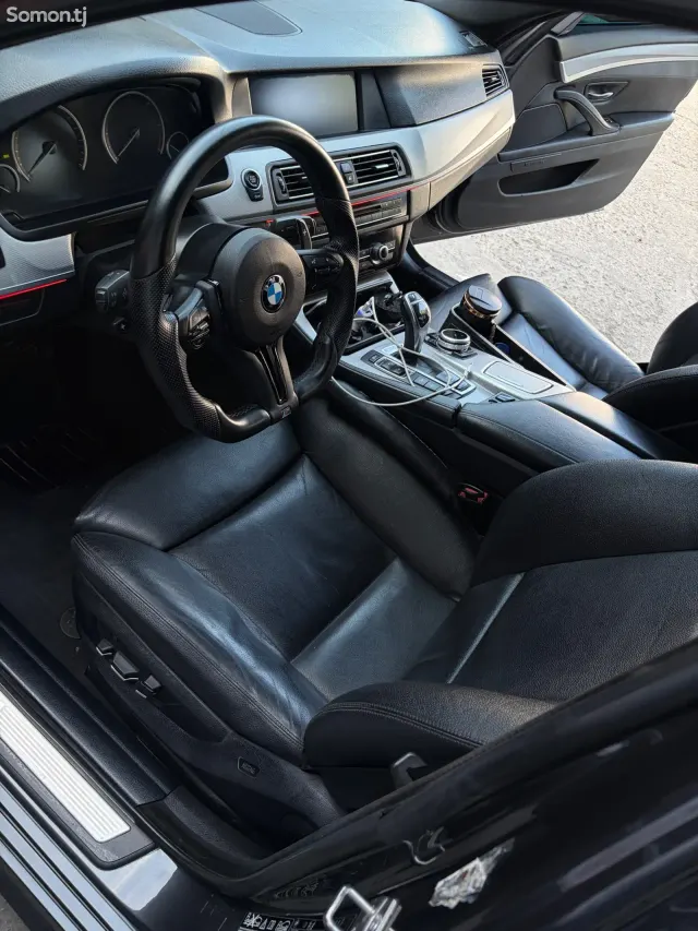 BMW 5 series 2013 · 3.0 AT
