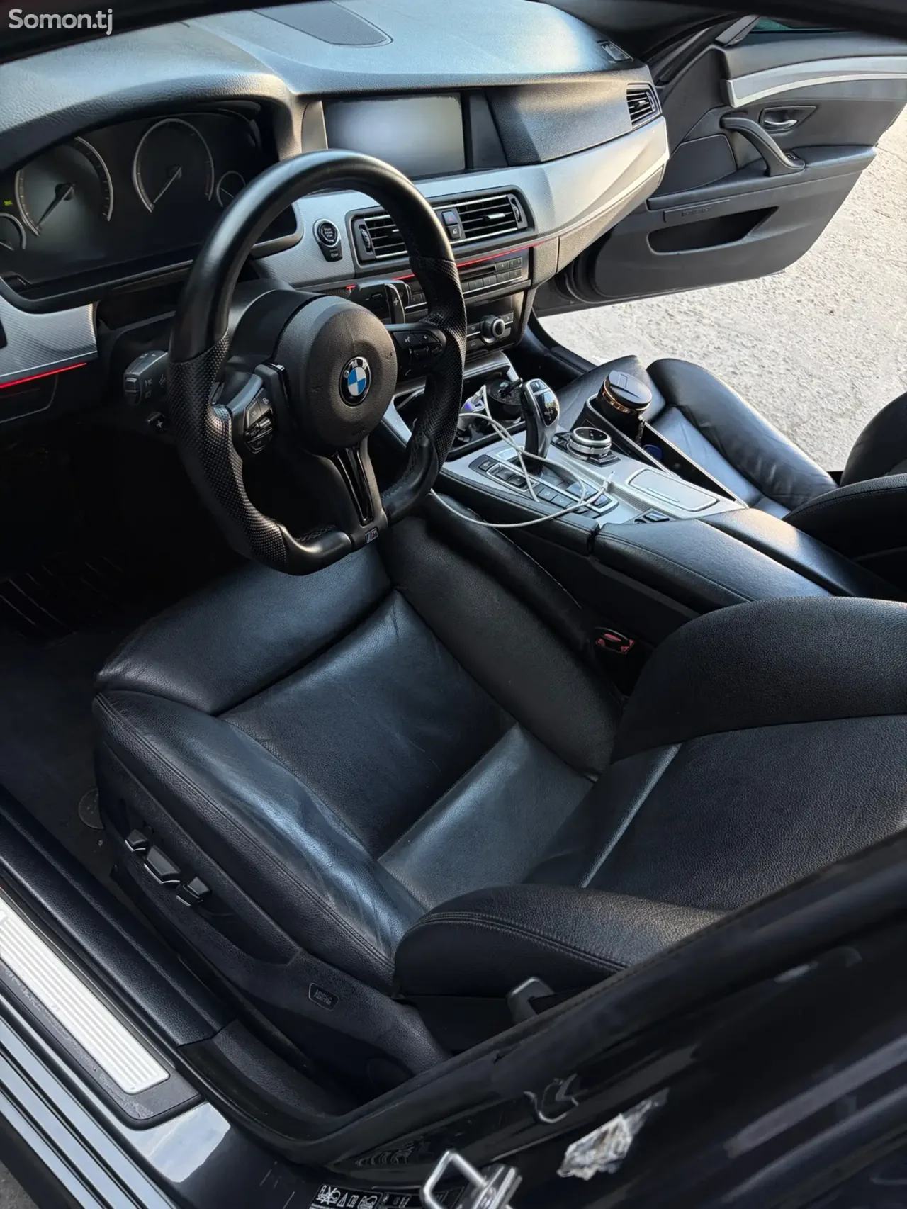 BMW 5 series 2013 · 3.0 AT