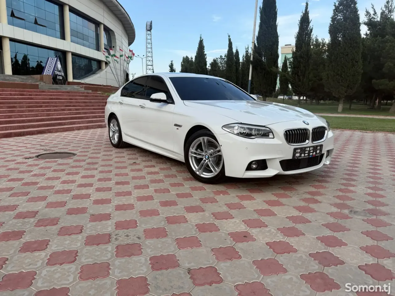BMW 5 series 2016 · 2.0 AT