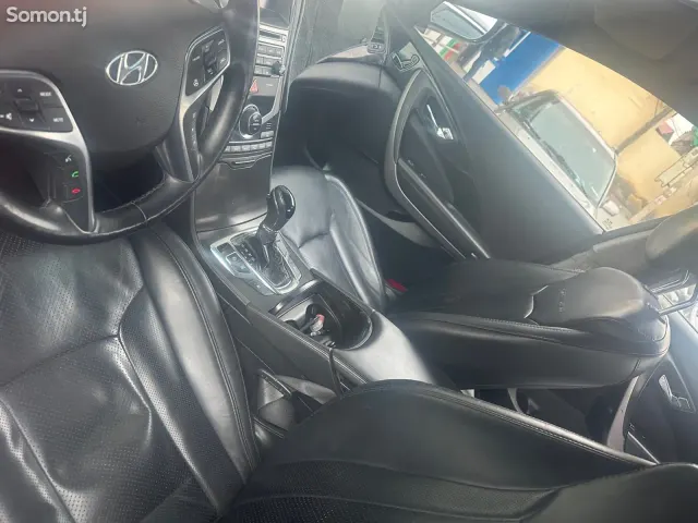 Hyundai Grandeur 2015 · 2.0 AT