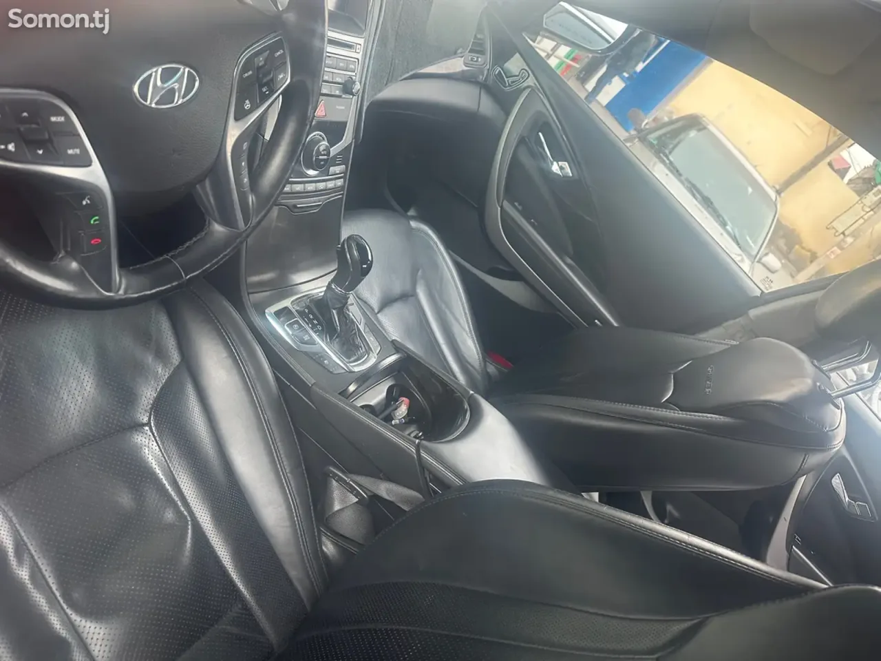 Hyundai Grandeur 2015 · 2.0 AT