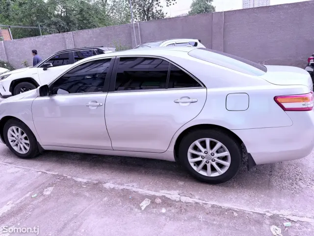 Toyota Camry 2011 · 2.5 AT