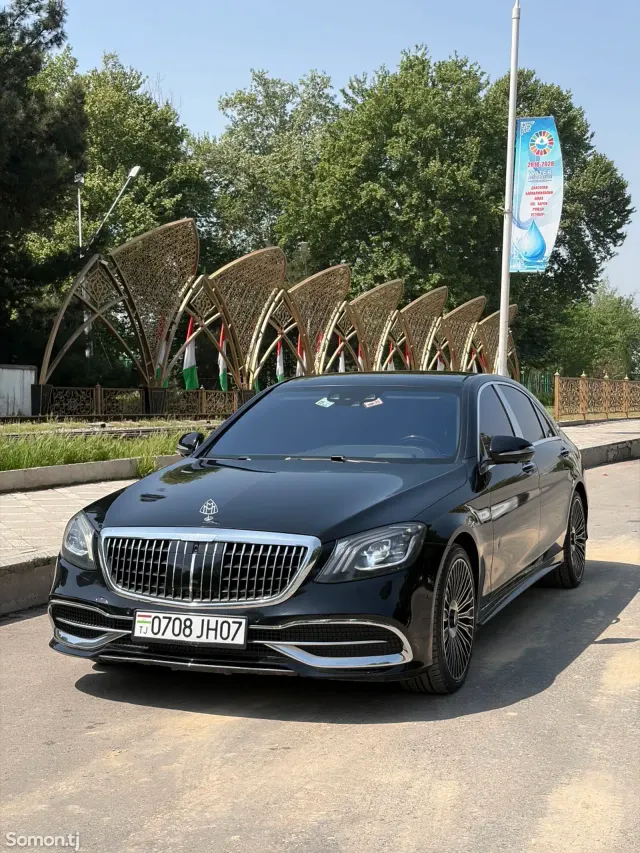 Mercedes-Benz S class 2015 · 5.5 AT