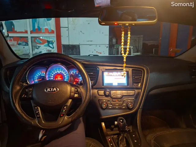 Kia K5 2013 · 2.0 AT