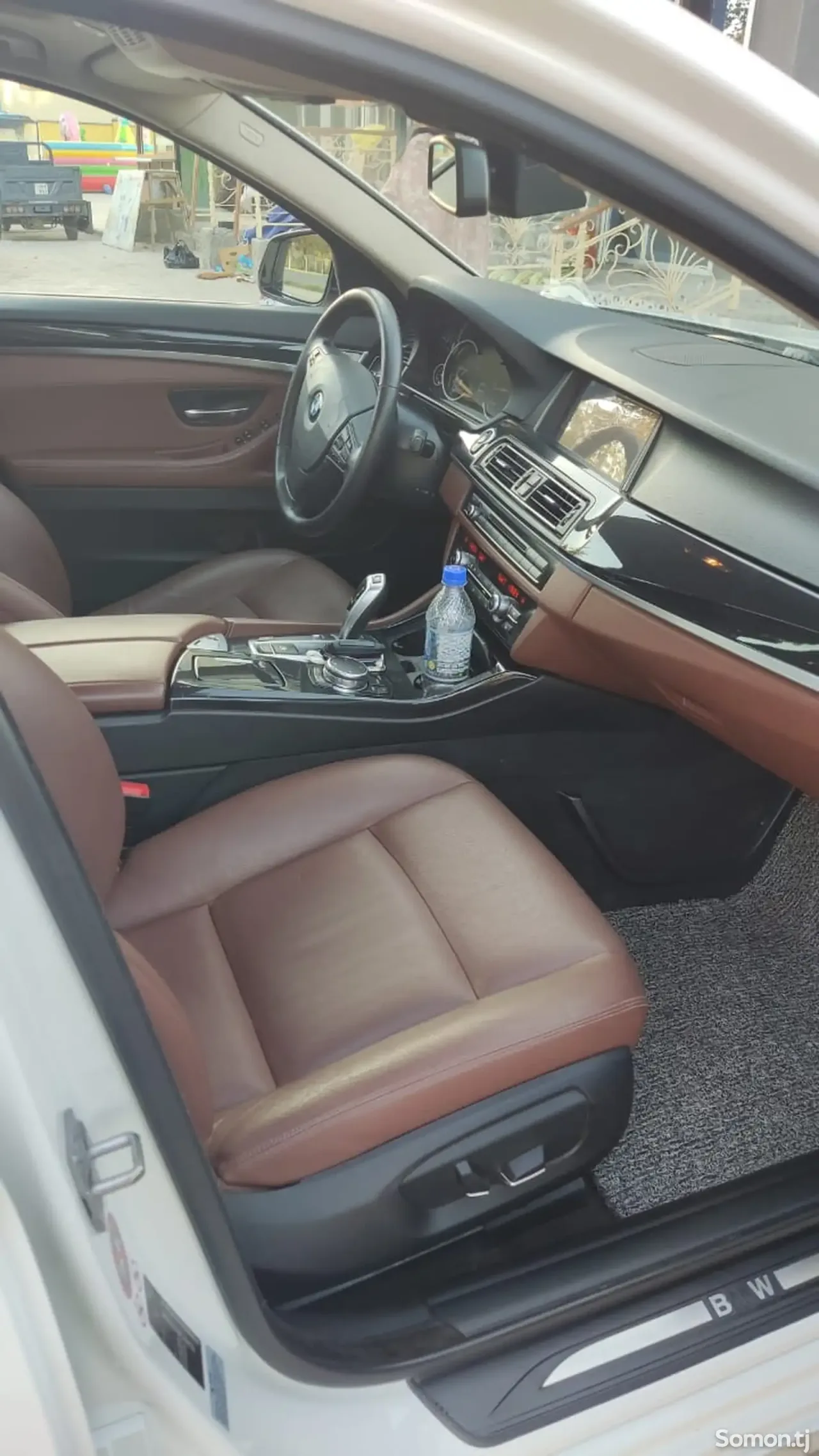 BMW 5 series 2015 · 2.0 AT
