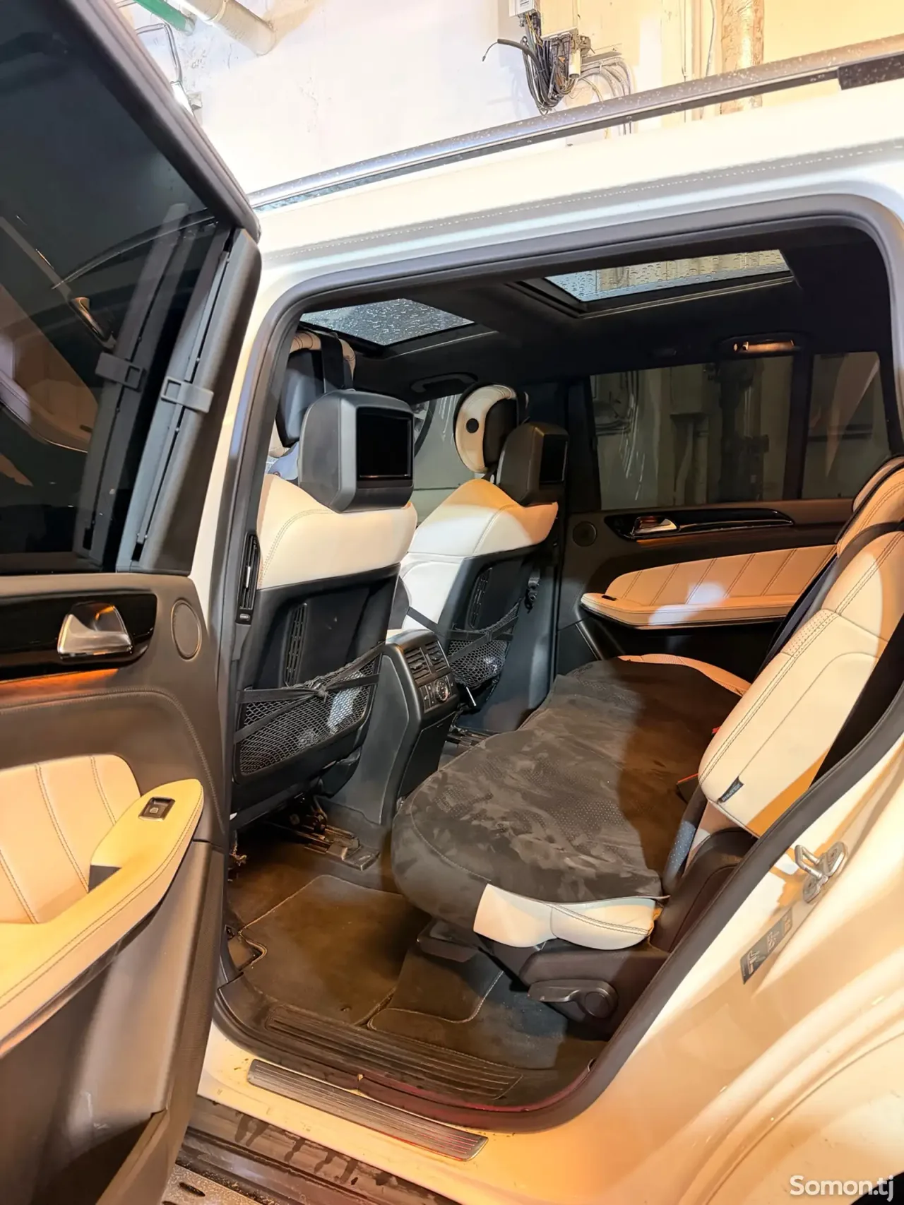 Mercedes-Benz GLS 2016 · 6.3 AT