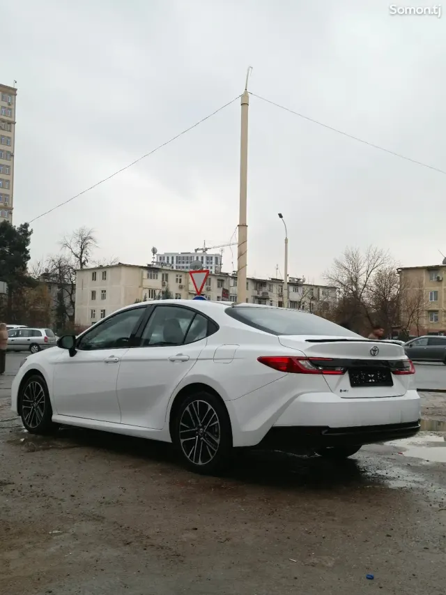 Toyota Camry 2025 · 2.5 AT