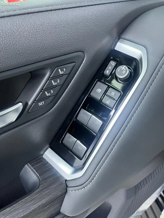 Toyota Land Cruiser 2026 · 3.5 AT