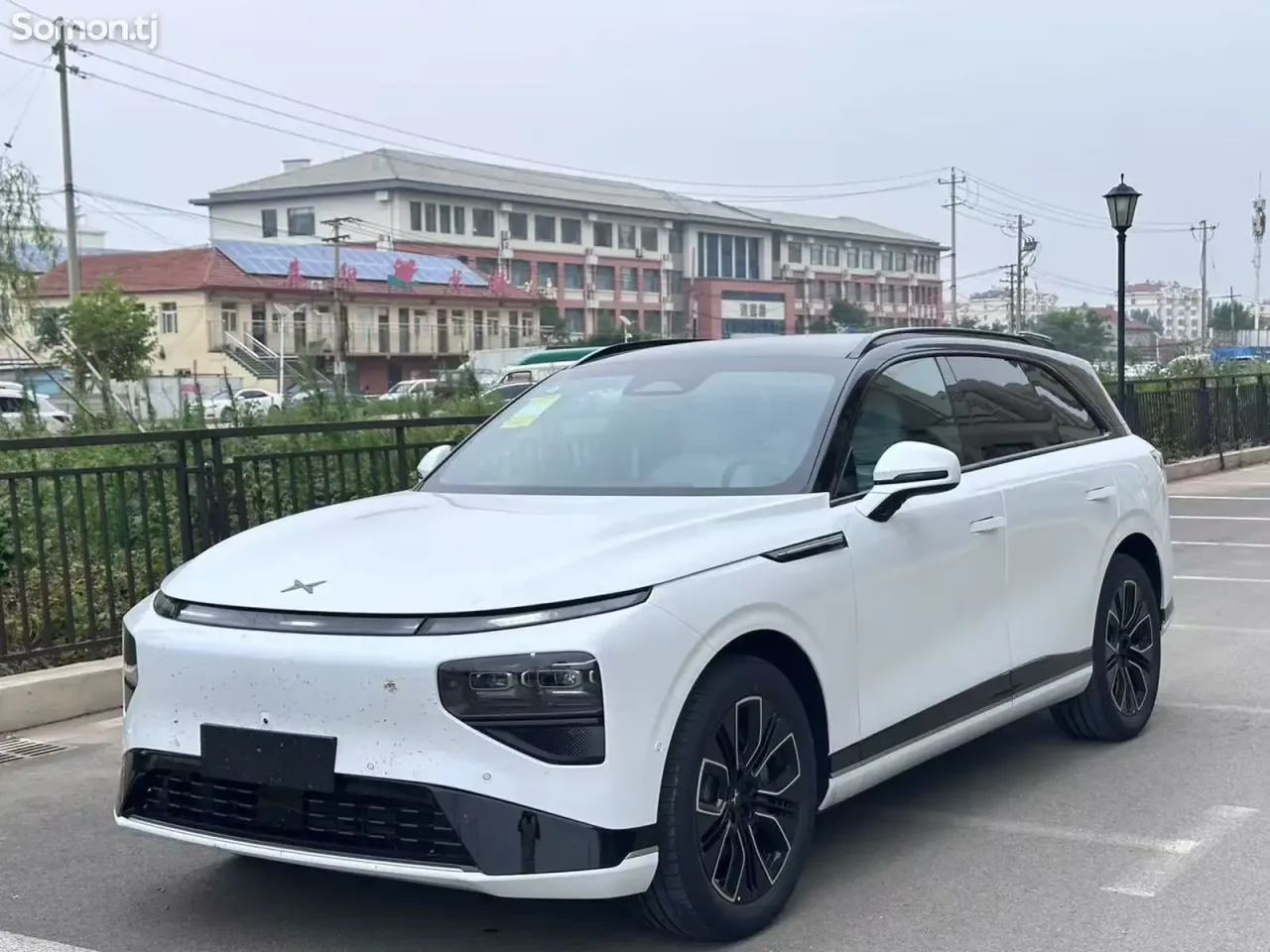 Xpeng G9 2025 · AT