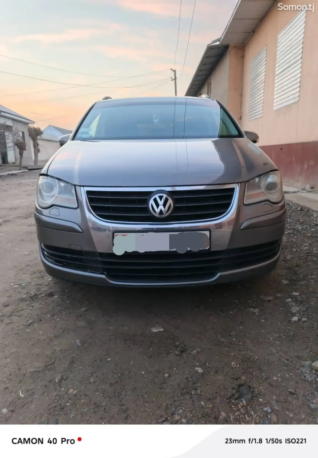 Volkswagen Touran 2007 · 1.9 AT