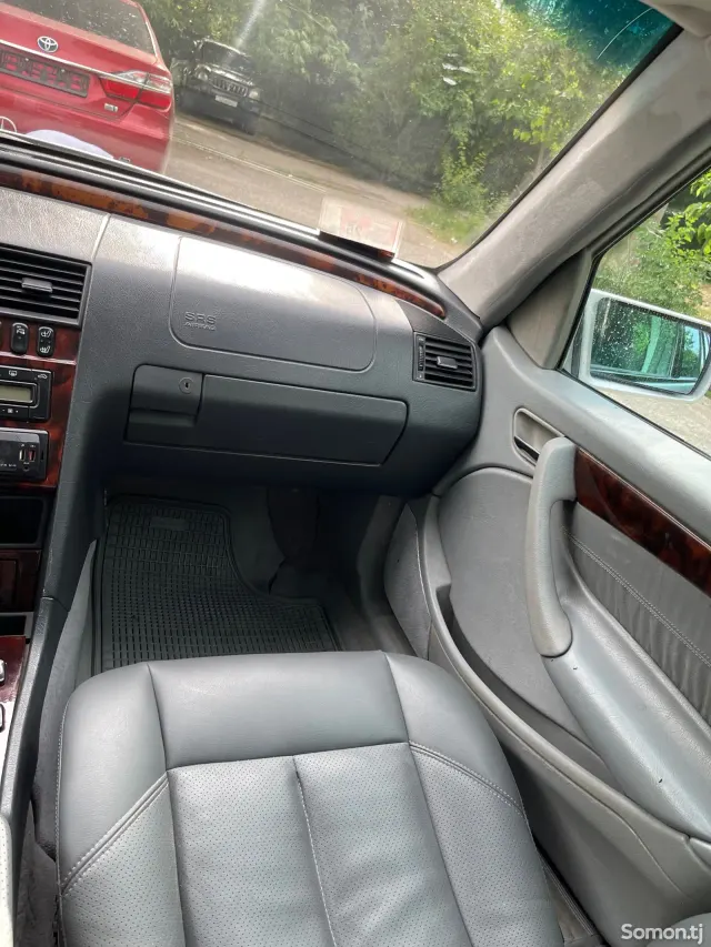 Mercedes-Benz C class 1999 · 2.8 AT