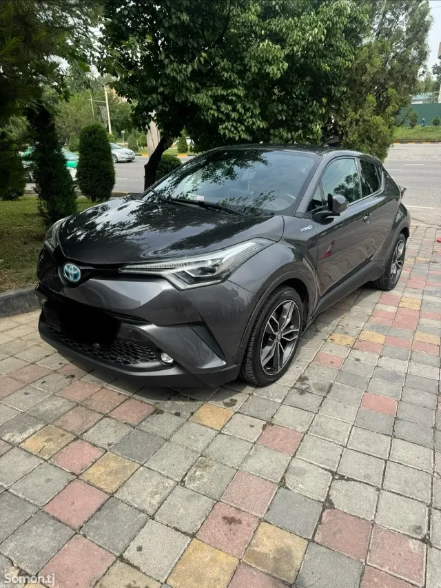 Toyota C-HR 2018 · 2.0 AT