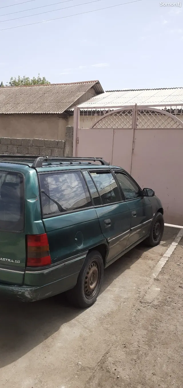 Opel Astra F 1997 · 1.6 MT