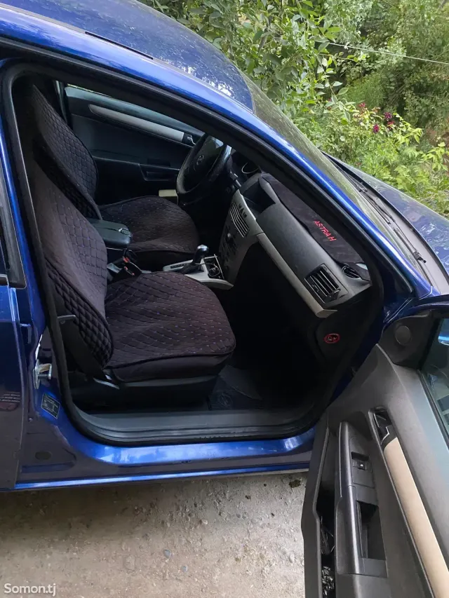 Opel Astra H 2007 · 1.8 AT