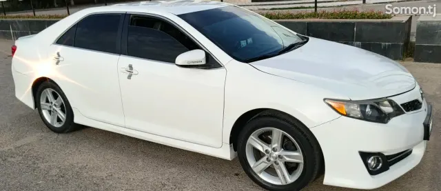 Toyota Camry 2014 · 2.5 AT