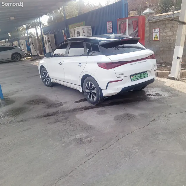 BYD E2 2025 · AT