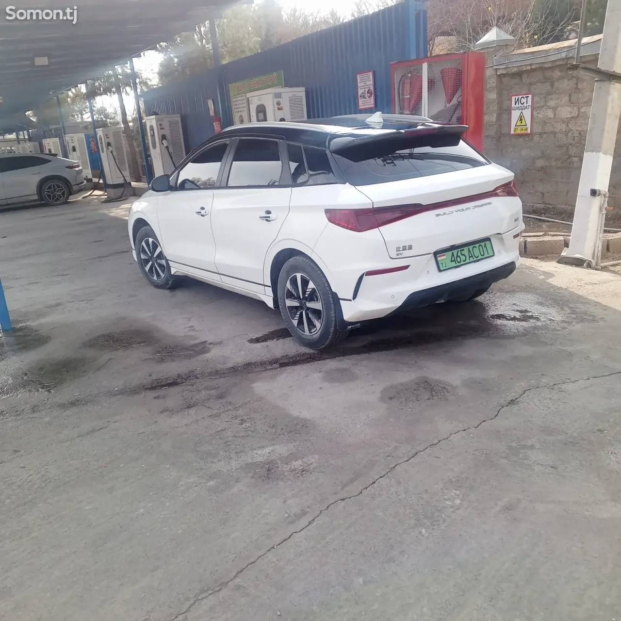 BYD E2 2025 · AT