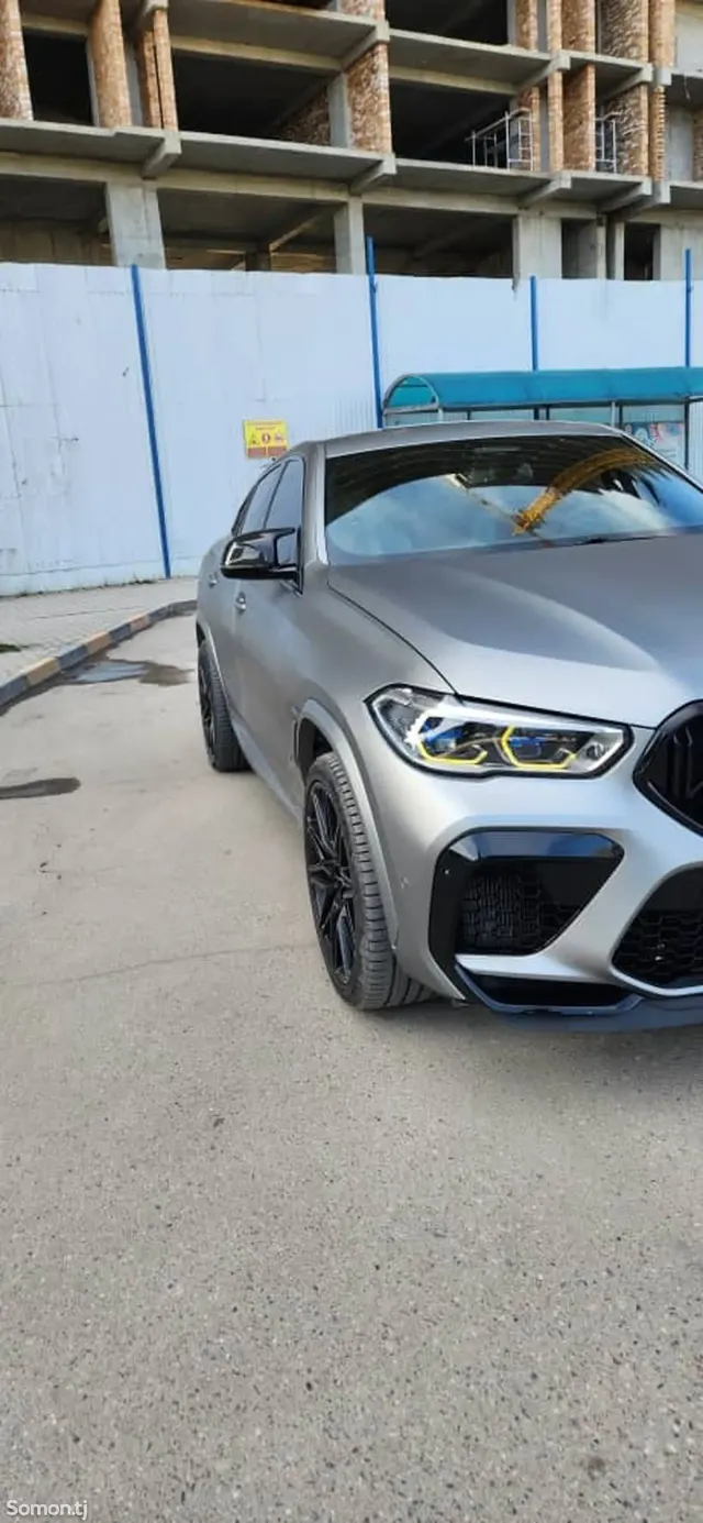 BMW X6 M 2022 · 4.4 AT