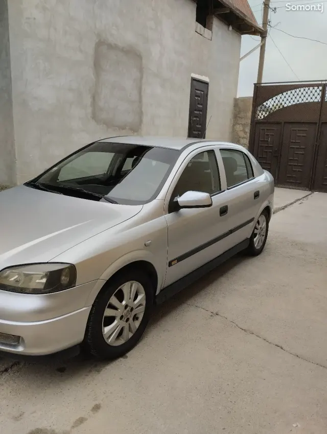 Opel Astra G 2000 · 1.6 MT