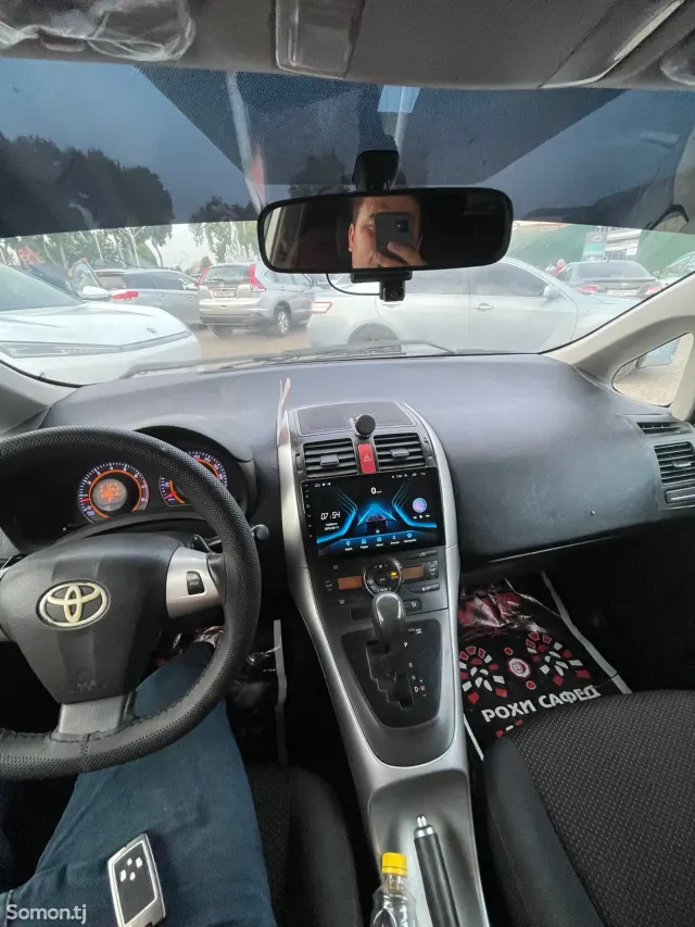 Toyota Auris 2012 · 1.8 AT
