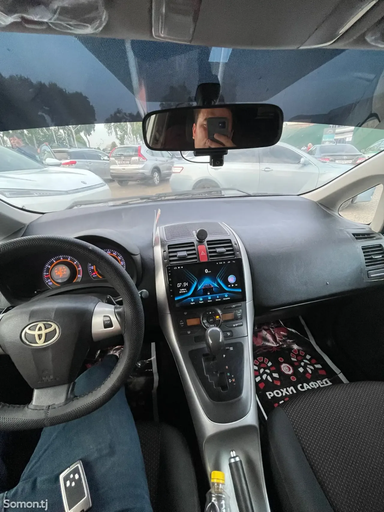 Toyota Auris 2012 · 1.8 AT