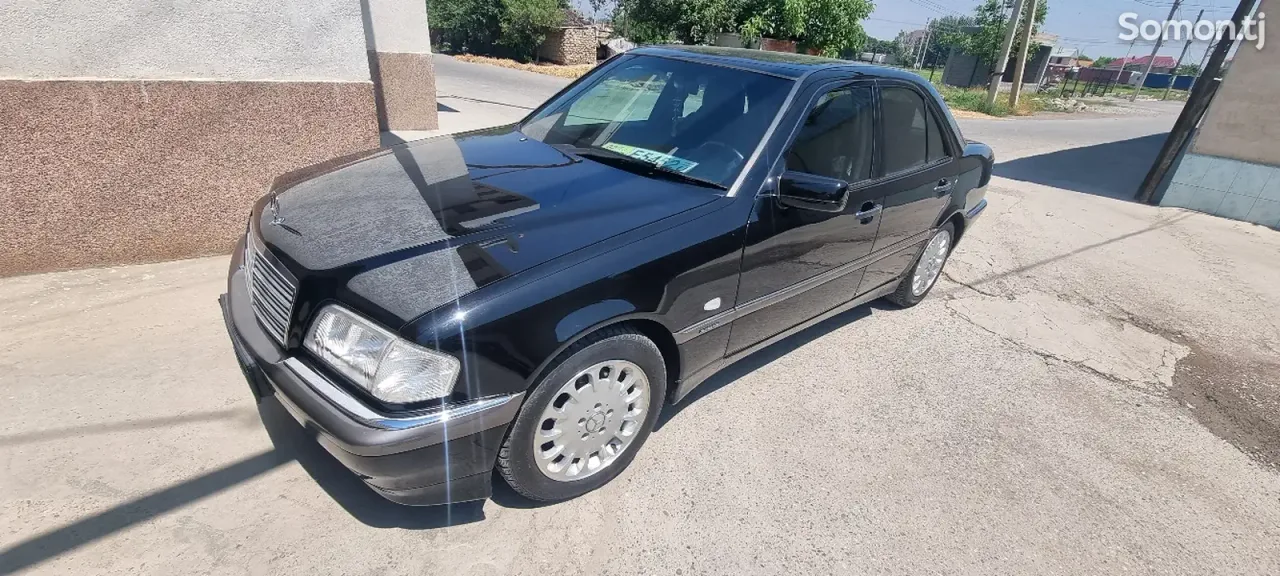 Mercedes-Benz C class 1999 · 2.4 AT