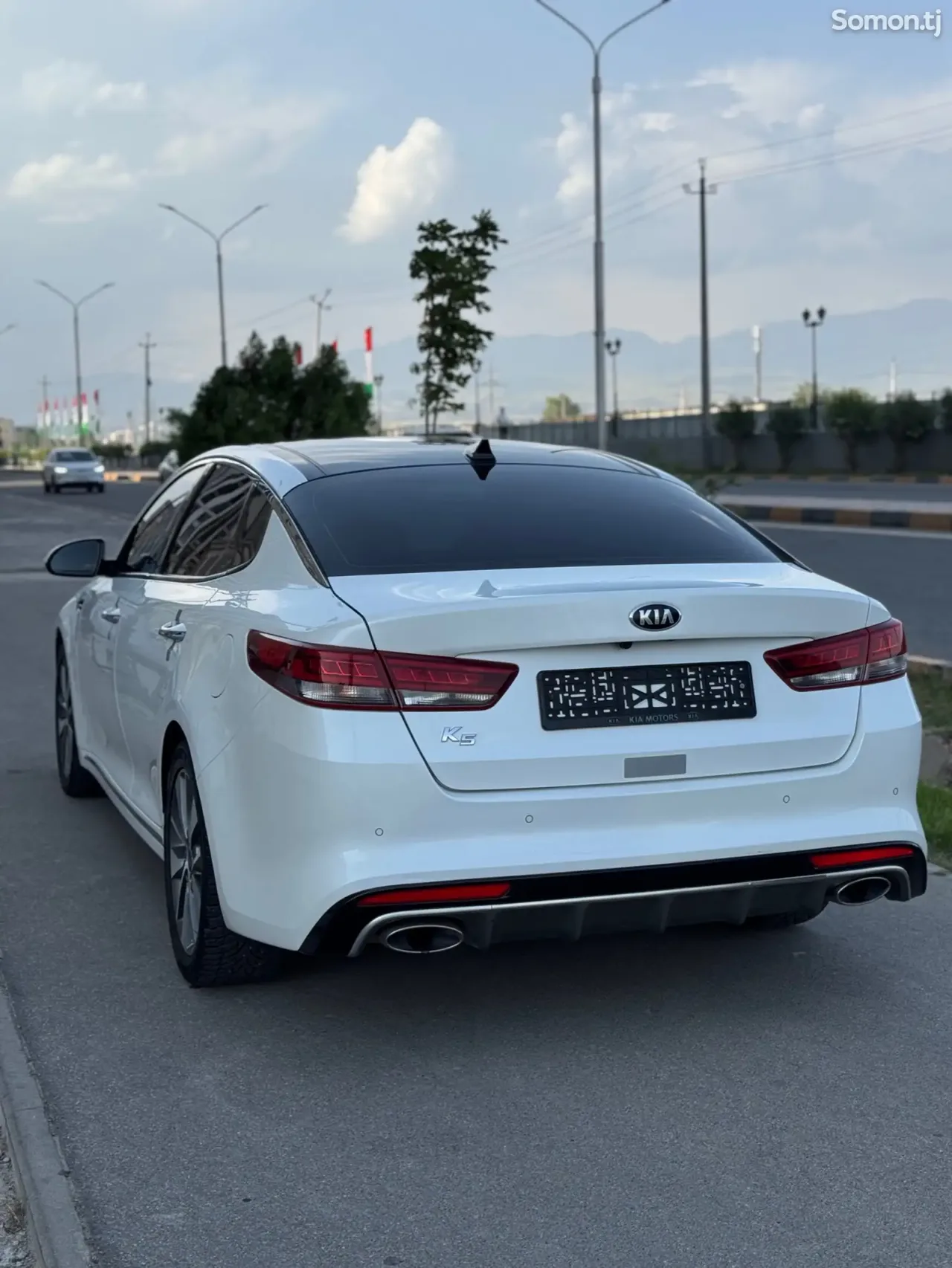 Kia K5 2016 · 2.0 AT