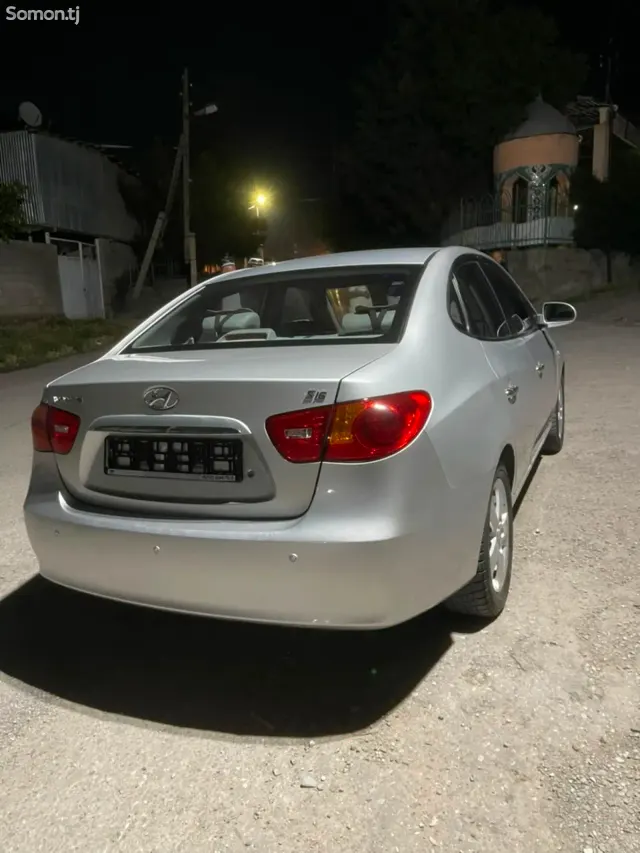 Hyundai Avante 2007 · 1.6 AT