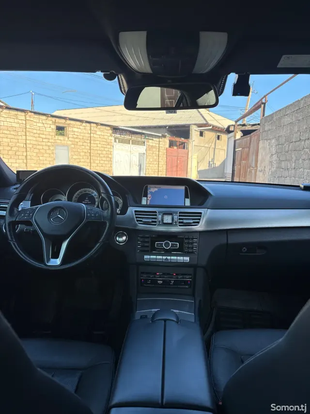 Mercedes-Benz E class 2014 · 3.0 AT