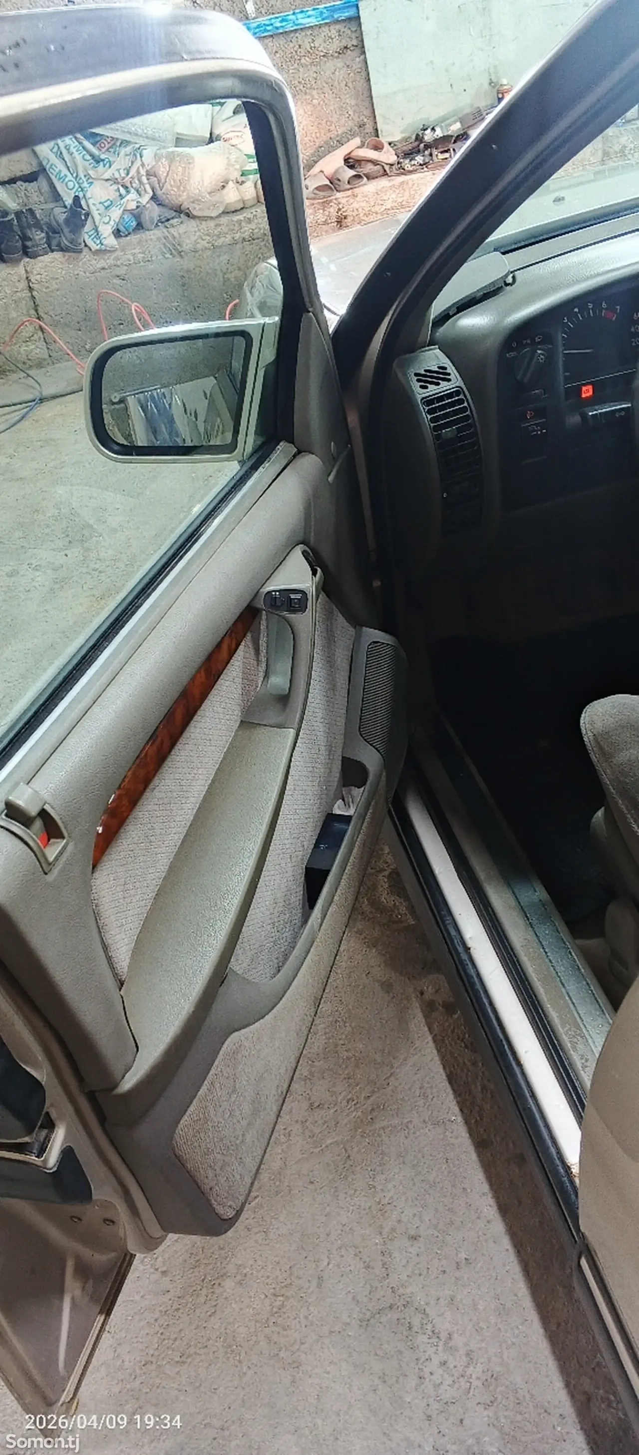 Opel Omega 1993 · 2.6 AT
