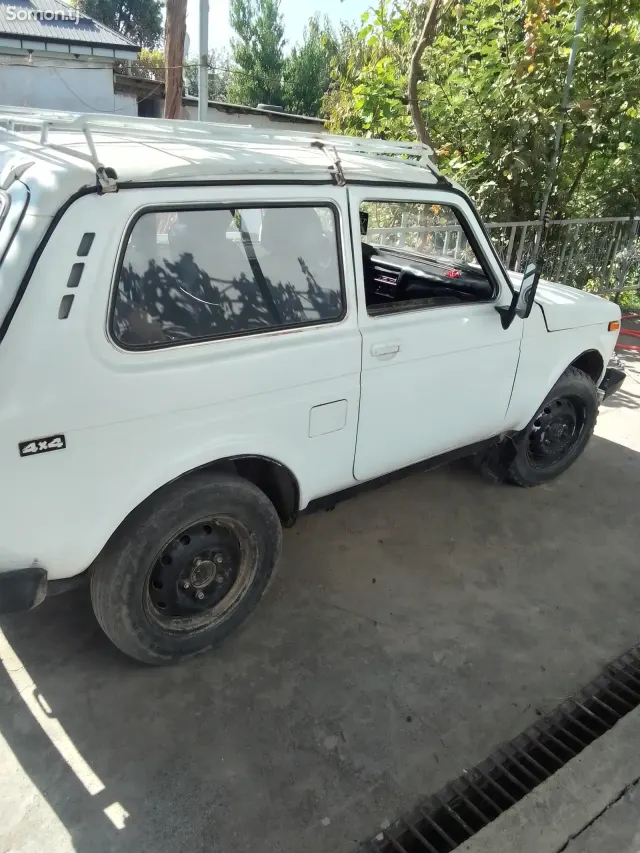 Lada (ВАЗ) Нива 2000 · 1.8 MT