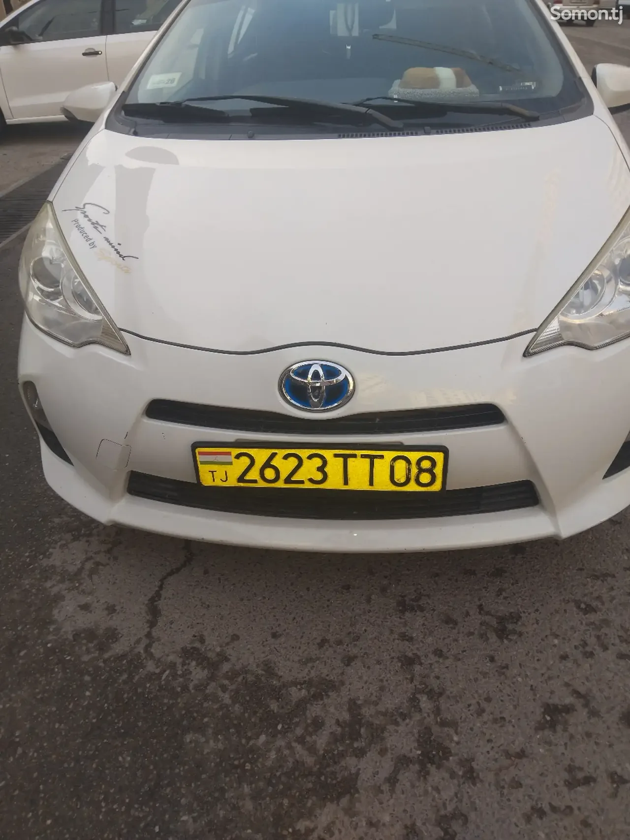 Toyota Aqua 2015 · 1.5 AT