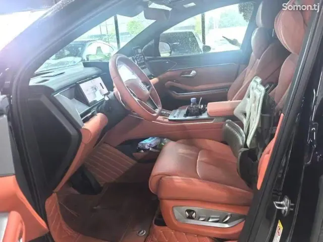 BYD Tang 2025 · AT