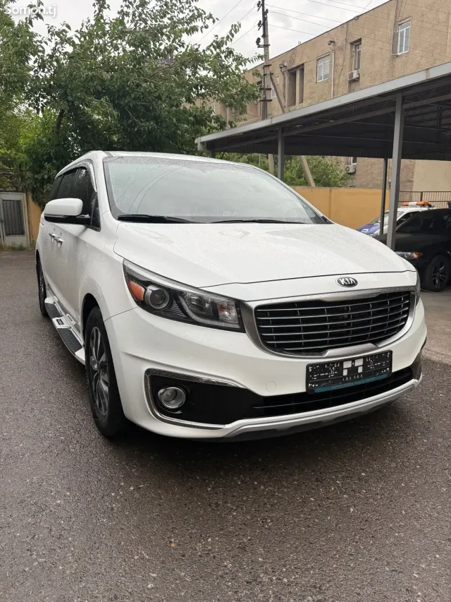 Kia Carnival 2014 · 2.2 AT