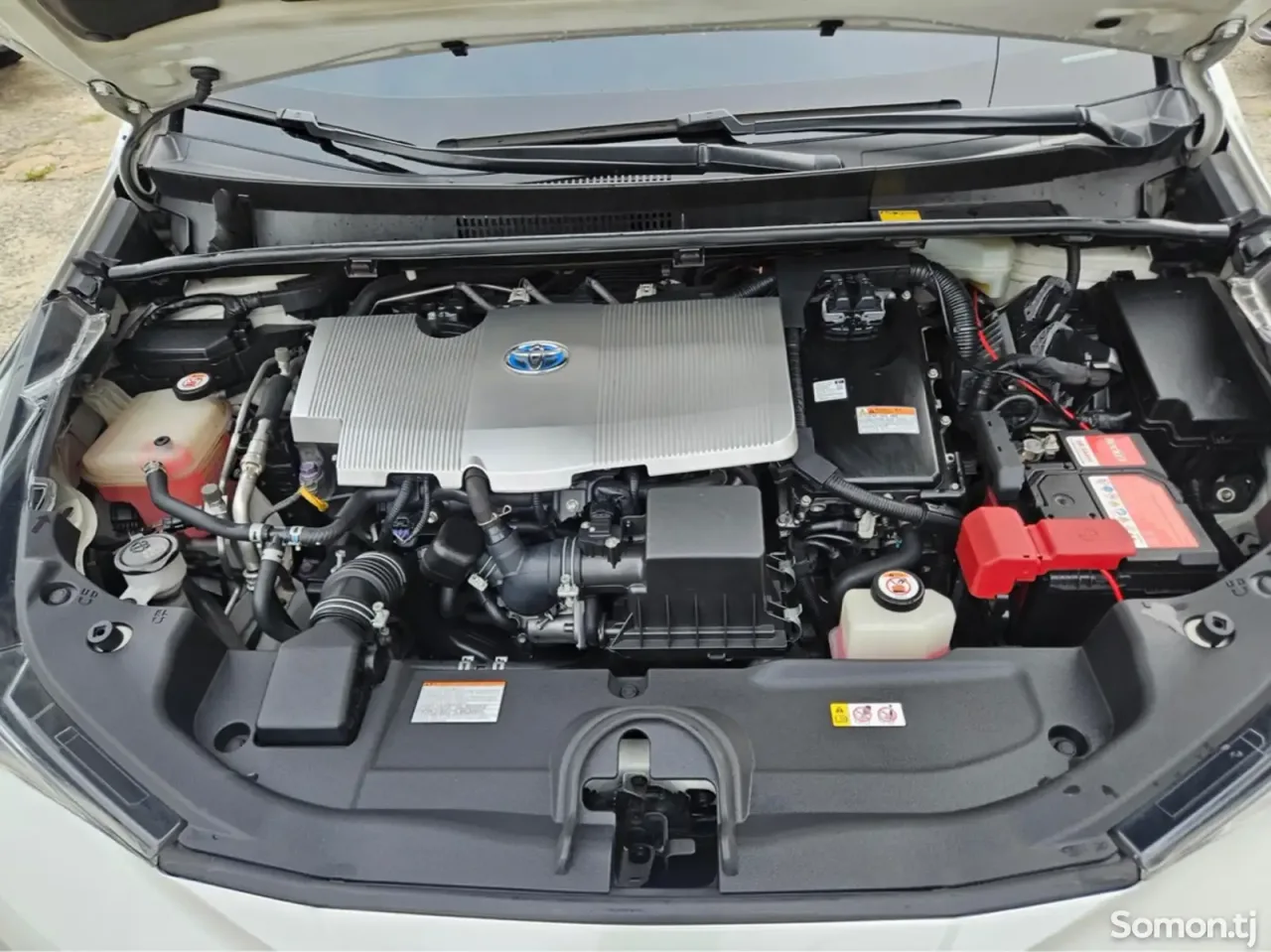Toyota Prius 2018 · 1.8 AT